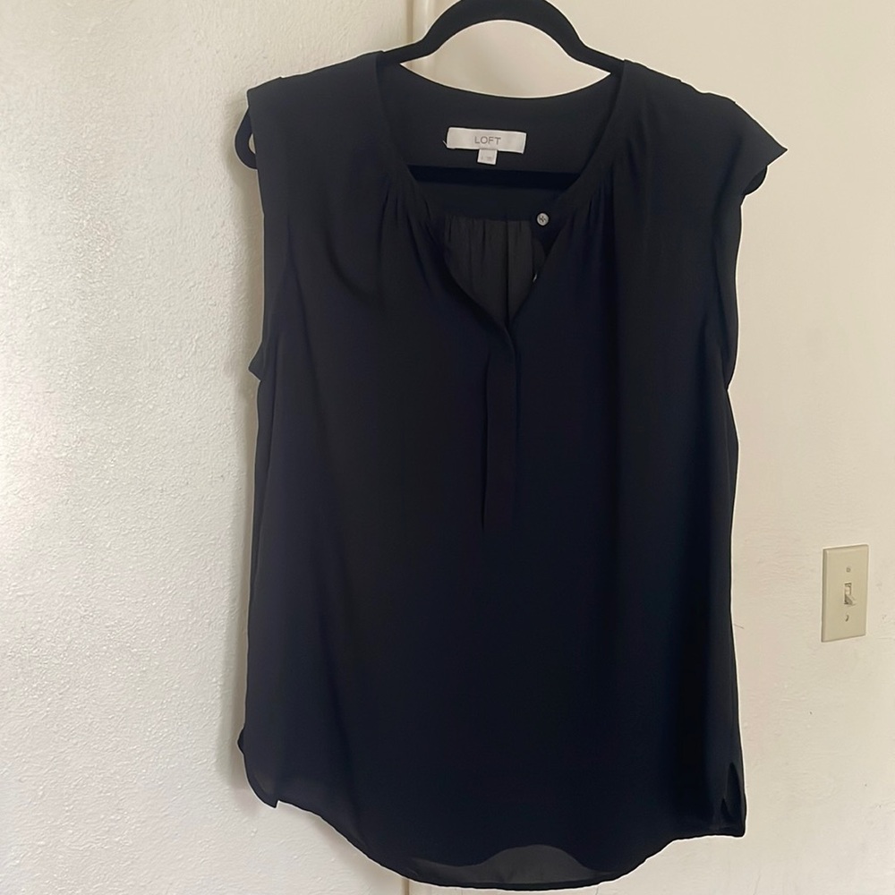 Ann Taylor LOFT Black Sleeveless Blouse - Size Large